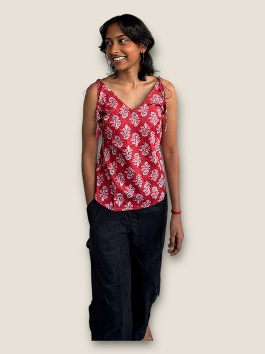 RETRO - Red tie-strap Top