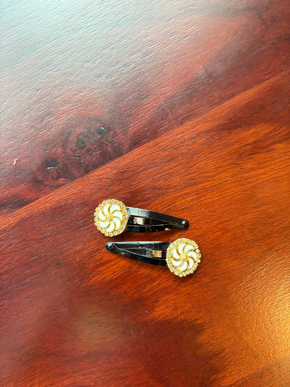 White x Gold Hair Clip - Pair